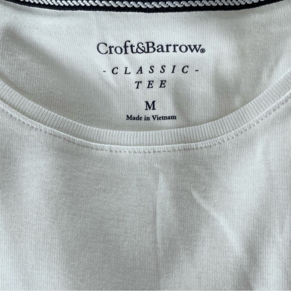 Croft & Barrow White Classic Tee Size Medium - Picture 3 of 3